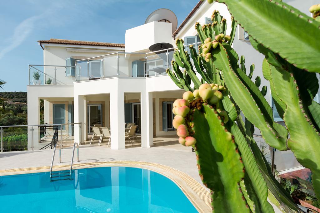 Villa Riverside Polis Exterior photo
