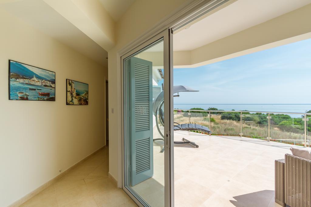Villa Riverside Polis Exterior photo